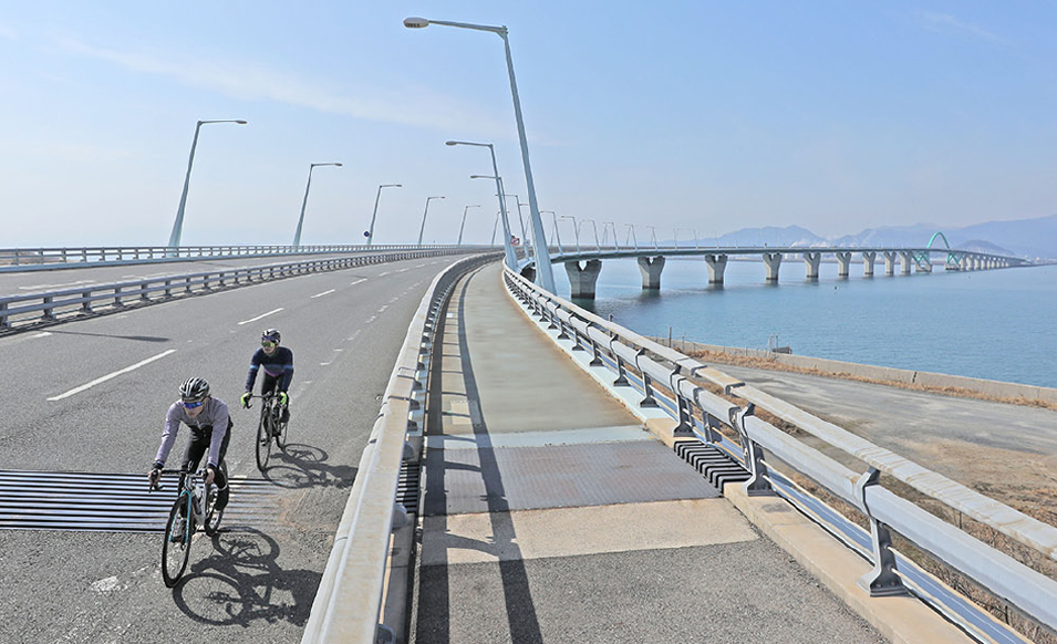 北九州（門司）・京築ルート ③北九州空港連絡橋写真