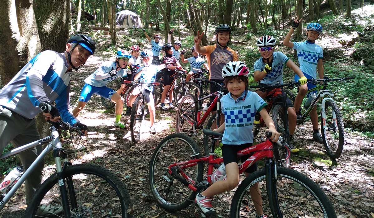 マウンテンバイク（MTB）家族　坂口姉妹練習風景写真